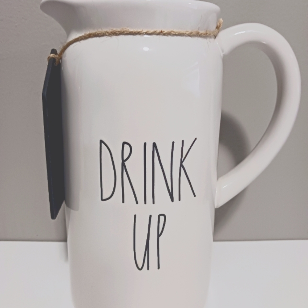 Ray Dunn by magenta ceramic 9-in large drink picture , color cream and black,